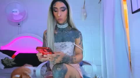 drippyorlove online show from 11.11.25