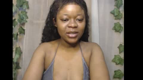 Snapshot of dripqueenx chatting on 01.11.26 linda online show from 01.11.26