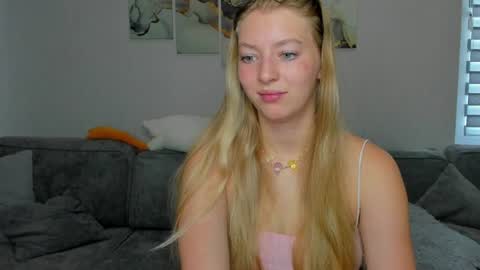 Snapshot of drivecrazy chatting on 08.06.26 Hanna online show from 08.06.26