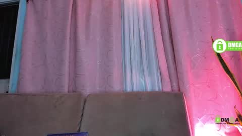 Snapshot of duamilktits chatting on 11.24.25 duamilktits online show from 11.24.25