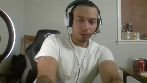Snapshot of dubz07 chatting on 12.27.24 dubz07 online show from 12.27.24