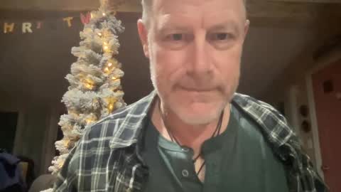 Snapshot of dudeinnh chatting on 12.13.24 Steve online show from 12.13.24