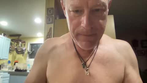 Snapshot of dudeinnh chatting on 09.24.25 Steve online show from 09.24.25