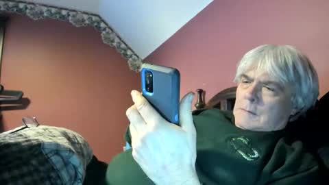 Snapshot of dug38 chatting on 12.13.25 Doug online show from 12.13.25