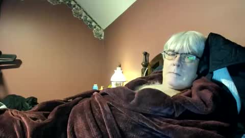 Snapshot of dug38 chatting on 12.14.25 Doug online show from 12.14.25