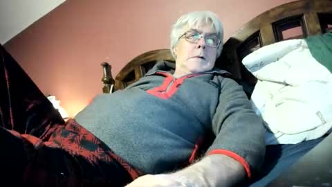 Snapshot of dug38 chatting on 02.06.26 Doug online show from 02.06.26