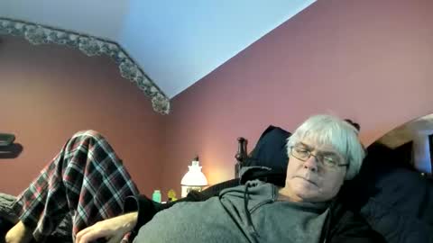 Snapshot of dug38 chatting on 02.22.26 Doug online show from 02.22.26