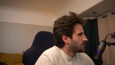 Snapshot of dukethedude chatting on 09.21.25 Duke online show from 09.21.25