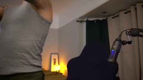 Snapshot of dukethedude chatting on 09.28.25 Duke online show from 09.28.25