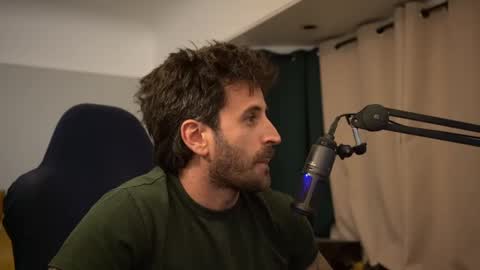 Snapshot of dukethedude chatting on 10.05.25 Duke online show from 10.05.25