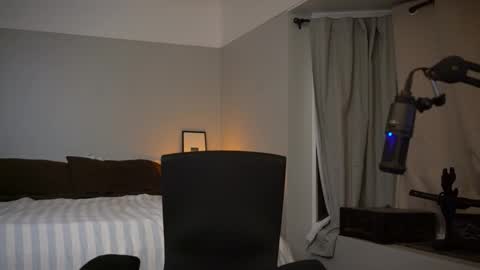 Snapshot of dukethedude chatting on 12.21.25 Duke online show from 12.21.25