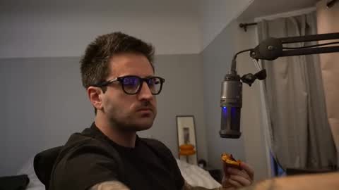 Snapshot of dukethedude chatting on 02.01.26 Duke online show from 02.01.26