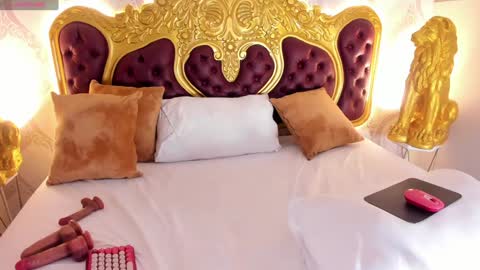 Snapshot of dulce_26_ chatting on 12.19.24 Lucy online show from 12.19.24