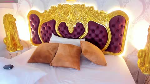 Snapshot of dulce_26_ chatting on 01.06.25 Lucy online show from 01.06.25