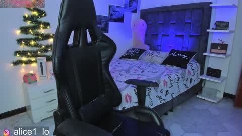 Snapshot of dulce_alice_ chatting on 12.05.24  ALICE  online show from 12.05.24