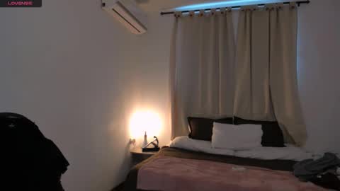 Snapshot of dulce_brithany chatting on 09.11.25 dulce brithany online show from 09.11.25