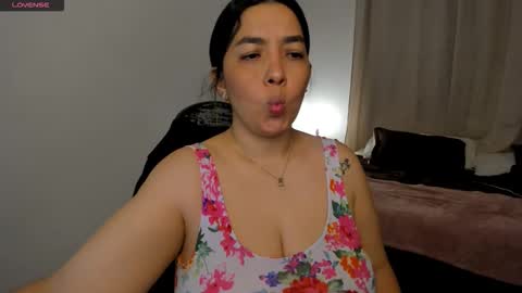 Snapshot of dulce_brithany chatting on 11.09.25 dulce brithany online show from 11.09.25