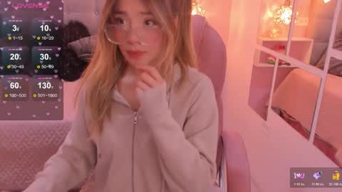 Snapshot of dulce_powl chatting on 11.03.25 Dulce online show from 11.03.25