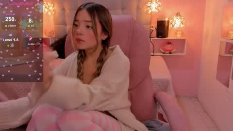 Snapshot of dulce_powl chatting on 11.13.25 Dulce online show from 11.13.25