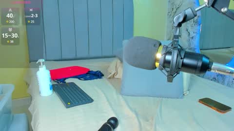 Snapshot of dulcehills_ chatting on 12.22.24   online show from 12.22.24