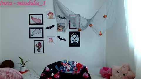 Snapshot of dulcemaria_alvarez22 chatting on 10.29.25 Dulce online show from 10.29.25