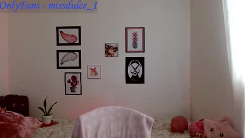 Snapshot of dulcemaria_alvarez22 chatting on 11.25.25 Dulce online show from 11.25.25