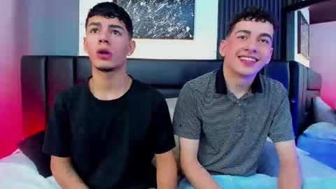 Snapshot of duolust chatting on 11.06.25 Thomas and Noah online show from 11.06.25