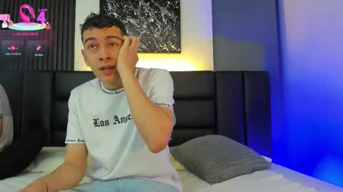 Snapshot of duolust chatting on 11.23.25 Thomas and Noah online show from 11.23.25