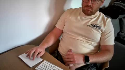 FloFrenchCurv288 online show from 04.12.26