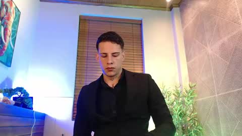 Snapshot of dustin_sonne chatting on 04.19.26 Dustin Sonne online show from 04.19.26