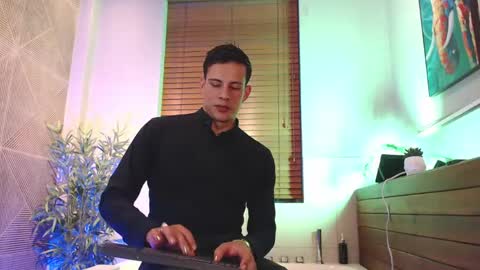 Snapshot of dustin_sonne chatting on 04.28.26 Dustin Sonne online show from 04.28.26