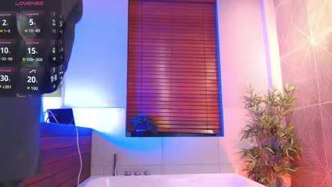Snapshot of dustin_sonne chatting on 05.17.26 Dustin Sonne online show from 05.17.26