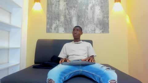 Snapshot of dustin_tayson chatting on 12.15.25 DUSTIN online show from 12.15.25