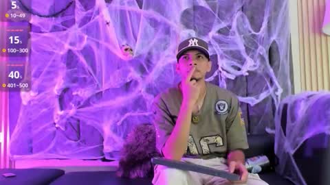 Snapshot of dustinandjordan chatting on 10.07.25 dustinandjordan online show from 10.07.25