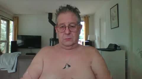 Snapshot of dutchsmooth chatting on 12.02.24 dutchsmooth online show from 12.02.24