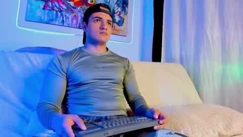 dwayne_esteven10 online show from 02.08.26