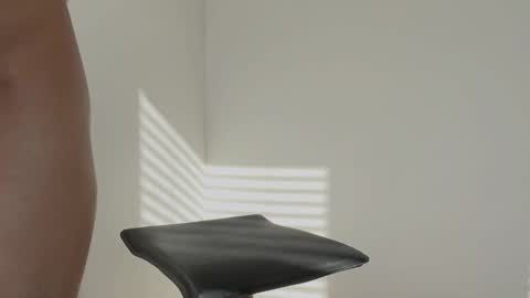 Snapshot of dxbsweeng chatting on 10.14.25 dxbsweeng online show from 10.14.25