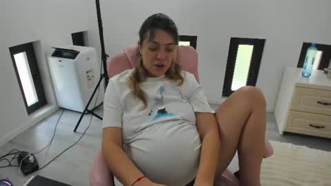 Snapshot of dyanakaylin chatting on 07.16.26 dayana online show from 07.16.26