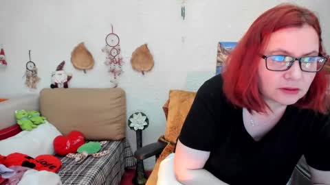 Snapshot of dyannelovee chatting on 02.23.25 Dyanne online show from 02.23.25