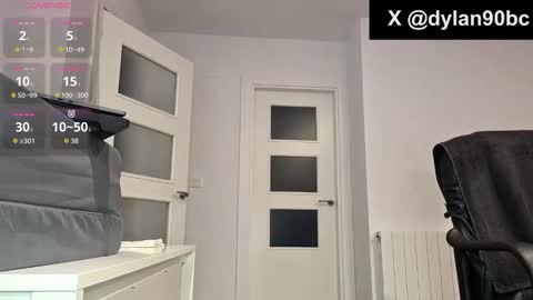 Snapshot of dylan_90 chatting on 09.16.25 dylan online show from 09.16.25