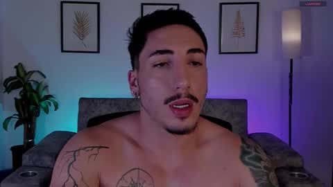 Snapshot of dylan_spencer chatting on 03.11.26 Bryan model independient online show from 03.11.26