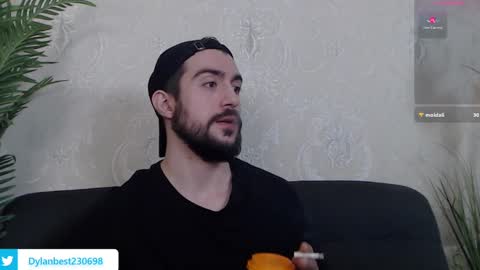 Snapshot of dylan_starxx chatting on 12.10.24 Dylan online show from 12.10.24