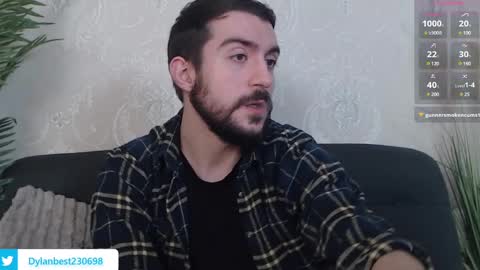 Snapshot of dylan_starxx chatting on 12.13.24 Dylan online show from 12.13.24