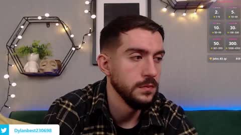 Snapshot of dylan_starxx chatting on 12.27.24 Dylan online show from 12.27.24