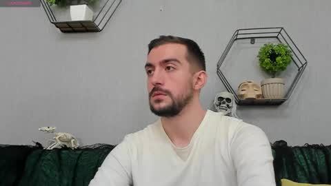 Snapshot of dylan_starxx chatting on 10.13.25 Dylan online show from 10.13.25