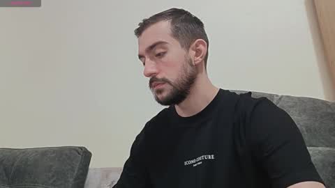 Snapshot of dylan_starxx chatting on 10.26.25 Dylan online show from 10.26.25