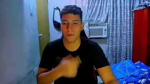 Snapshot of dylan_yvt chatting on 12.08.24 yohe online show from 12.08.24