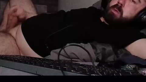 Snapshot of dylanb1991 chatting on 04.29.26 BiGuy91 online show from 04.29.26