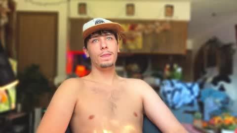 Dylan Daniel 7.8 online show from 10.12.25