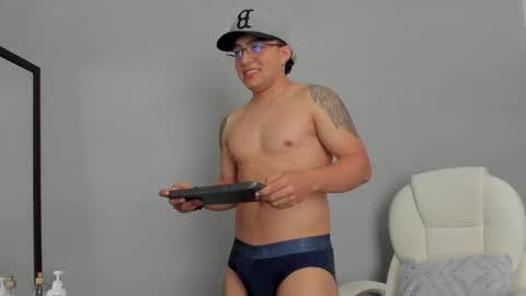   online show from 03.10.25